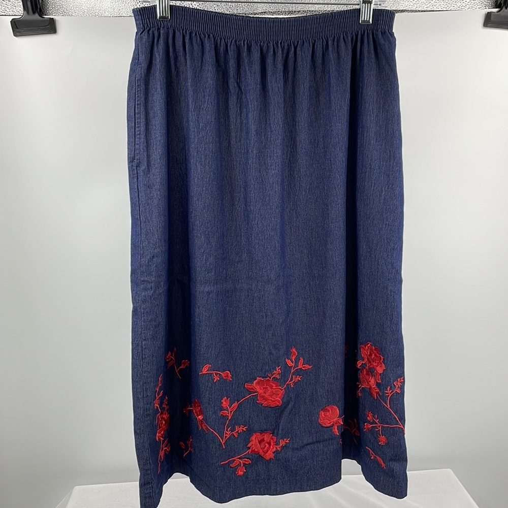 Vintage BonWorth Red Rose Embroidered Chambray Midi Pockets Skirt Size Medium